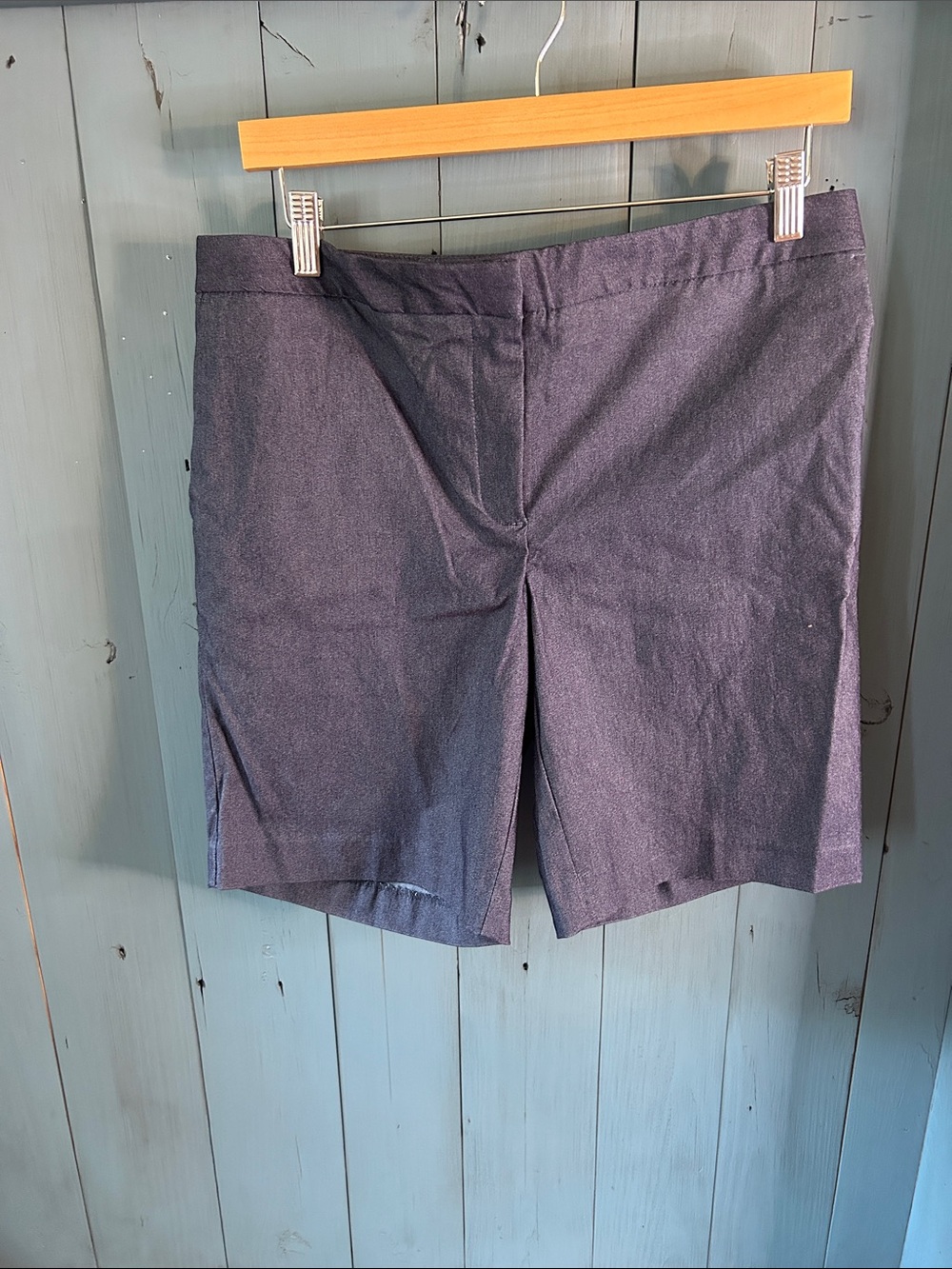 Mario Serrani Shorts Womens Size 10 Blue Nylon Bermuda Tummy Control Golf NWT